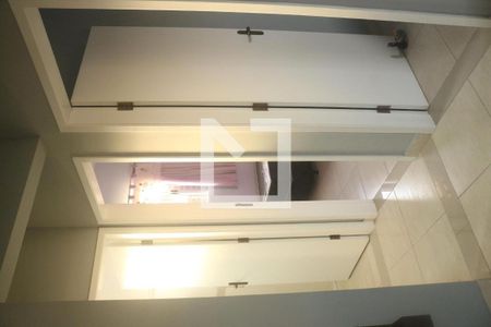 Corredor Sala/Quartos/Banheiro  de casa de condomínio para alugar com 3 quartos, 71m² em Ocian, Praia Grande