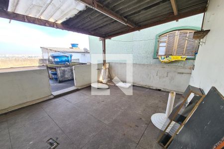 Casa à venda com 125m², 4 quartos e 2 vagas Casa à venda com 125m², 4 quartos e 2 vagasQuintal