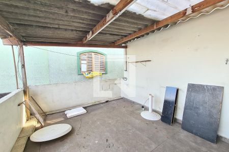 Casa à venda com 125m², 4 quartos e 2 vagas Casa à venda com 125m², 4 quartos e 2 vagasQuintal