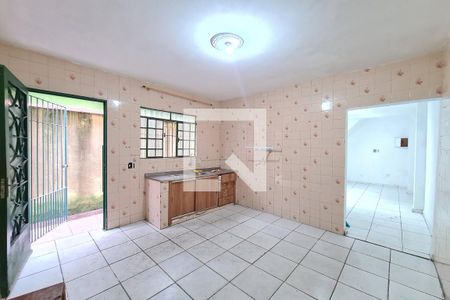Casa à venda com 125m², 4 quartos e 2 vagas Casa à venda com 125m², 4 quartos e 2 vagasCozinha
