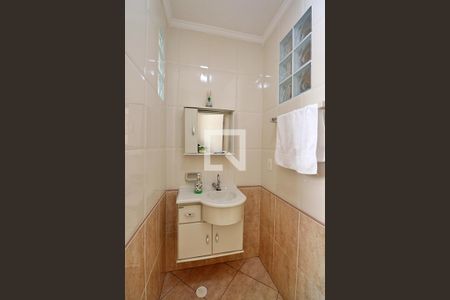 Casa à venda com 182m², 3 quartos e 2 vagasBanheiro 1