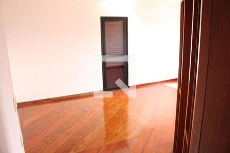 Apartamento à venda com 156m², 2 quartos e 2 vagasSuíte