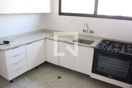Apartamento à venda com 156m², 2 quartos e 2 vagasCozinha