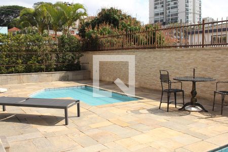 Apartamento à venda com 156m², 2 quartos e 2 vagasÁrea comum - Piscina