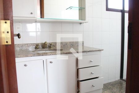 Apartamento à venda com 156m², 2 quartos e 2 vagasBanheiro Suíte