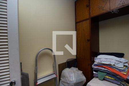 Apartamento à venda com 126m², 3 quartos e 2 vagas Apartamento à venda com 126m², 3 quartos e 2 vagasQuarto de Serviço