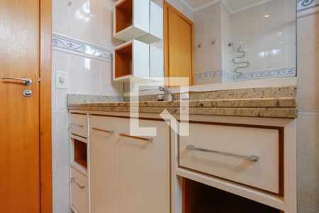 Apartamento à venda com 80m², 2 quartos e 2 vagas Apartamento à venda com 80m², 2 quartos e 2 vagasBanheiro da Suíte