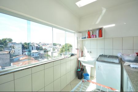 Casa à venda com 240m², 3 quartos e 2 vagasÁrea de Serviço