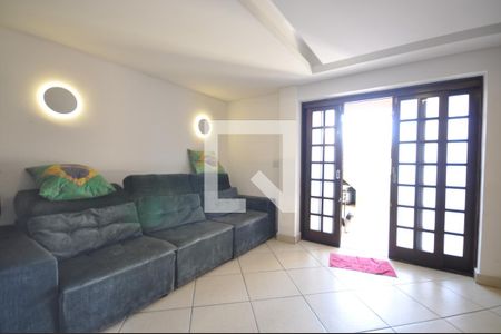 Casa à venda com 240m², 3 quartos e 2 vagasSala de Jogos