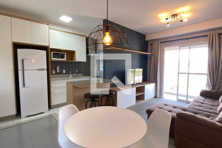 Sala de apartamento para alugar com 1 quarto, 50m² em Empresarial 18 do Forte, Barueri
