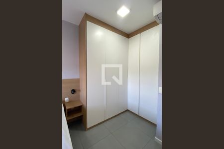 Suíte 1 de apartamento para alugar com 1 quarto, 50m² em Empresarial 18 do Forte, Barueri