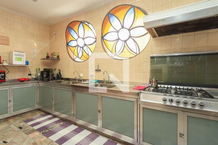 Casa à venda com 460m², 3 quartos e 6 vagas Casa à venda com 460m², 3 quartos e 6 vagasCozinha