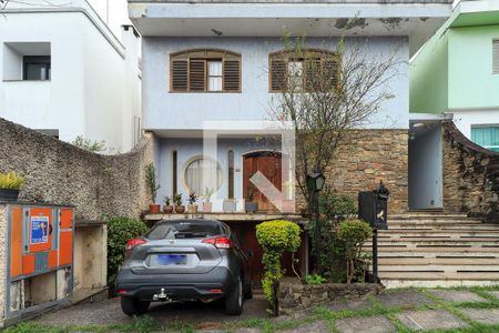 Casa à venda com 460m², 3 quartos e 6 vagas Casa à venda com 460m², 3 quartos e 6 vagasFachada