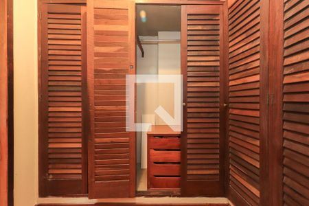 Casa à venda com 460m², 3 quartos e 6 vagas Casa à venda com 460m², 3 quartos e 6 vagasSuíte 3