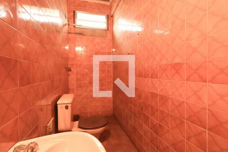 Casa à venda com 460m², 3 quartos e 6 vagas Casa à venda com 460m², 3 quartos e 6 vagasBanheiro