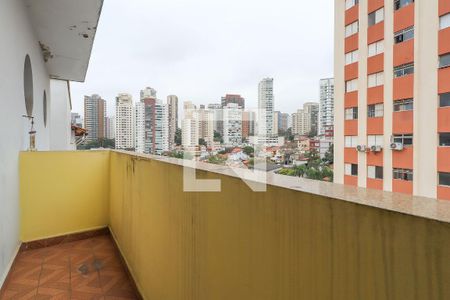 Casa à venda com 460m², 3 quartos e 6 vagas Casa à venda com 460m², 3 quartos e 6 vagasVaranda