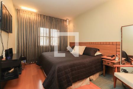 Casa à venda com 460m², 3 quartos e 6 vagas Casa à venda com 460m², 3 quartos e 6 vagasSuíte 1