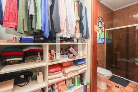 Casa à venda com 460m², 3 quartos e 6 vagas Casa à venda com 460m², 3 quartos e 6 vagasCloset da suíte 1