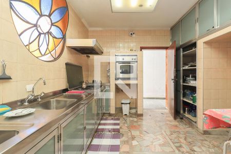 Casa à venda com 460m², 3 quartos e 6 vagas Casa à venda com 460m², 3 quartos e 6 vagasCozinha