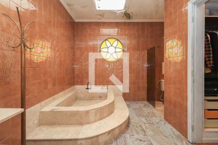 Casa à venda com 460m², 3 quartos e 6 vagas Casa à venda com 460m², 3 quartos e 6 vagasBanheiro da Suíte 2