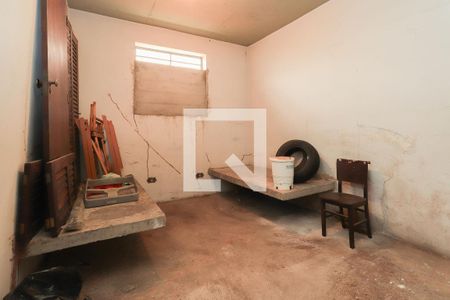 Casa à venda com 460m², 3 quartos e 6 vagas Casa à venda com 460m², 3 quartos e 6 vagasPorão