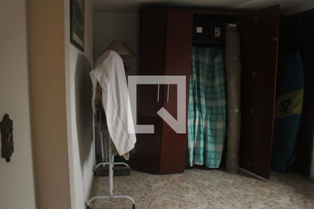 Casa à venda com 140m², 3 quartos e 3 vagasEdícula - Quarto