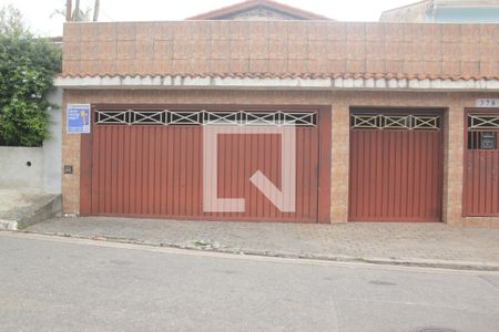 Casa à venda com 140m², 3 quartos e 3 vagasFachada