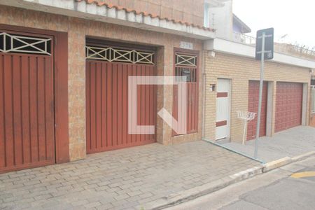 Casa à venda com 140m², 3 quartos e 3 vagasFachada
