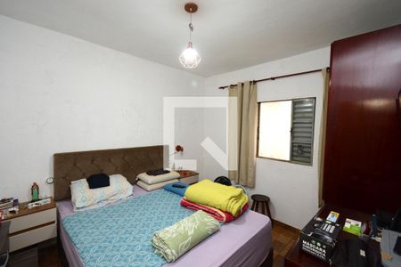 Casa à venda com 333m², 7 quartos e 8 vagasQuarto 1 - Casa 2