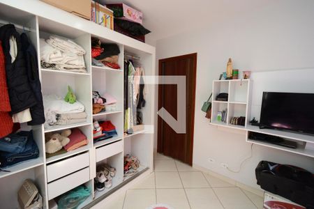 Casa à venda com 333m², 7 quartos e 8 vagasQuarto 2 - Casa 3