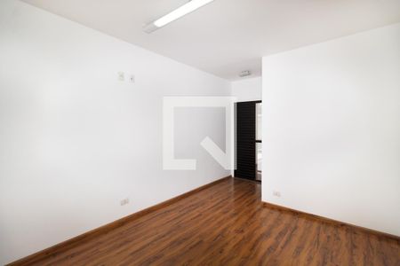 Casa à venda com 250m², 3 quartos e 2 vagas Casa à venda com 250m², 3 quartos e 2 vagasSuíte