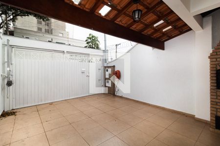 Casa à venda com 250m², 3 quartos e 2 vagas Casa à venda com 250m², 3 quartos e 2 vagasGaragem