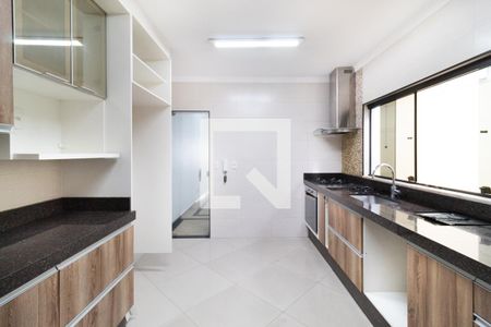 Casa à venda com 250m², 3 quartos e 2 vagas Casa à venda com 250m², 3 quartos e 2 vagasCozinha