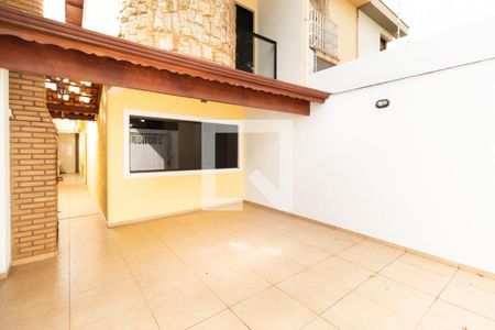 Casa à venda com 250m², 3 quartos e 2 vagas Casa à venda com 250m², 3 quartos e 2 vagasGaragem