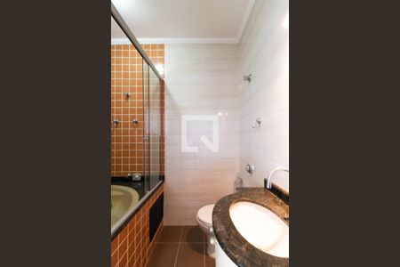 Casa à venda com 250m², 3 quartos e 2 vagas Casa à venda com 250m², 3 quartos e 2 vagasBanheiro da Suíte