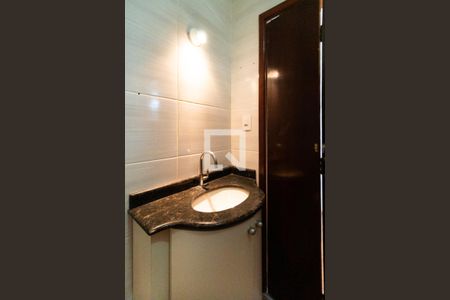 Casa à venda com 250m², 3 quartos e 2 vagas Casa à venda com 250m², 3 quartos e 2 vagasBanheiro da Suíte