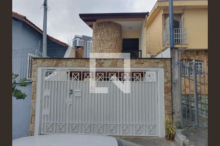Casa à venda com 250m², 3 quartos e 2 vagas Casa à venda com 250m², 3 quartos e 2 vagasFachada