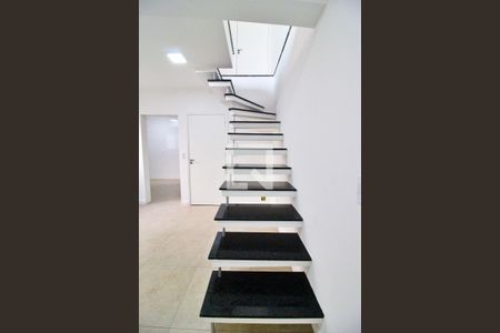 Apartamento à venda com 154m², 3 quartos e 2 vagasEscada