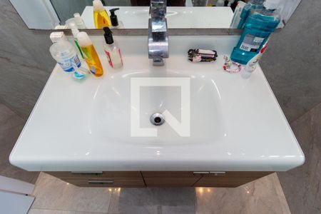 Apartamento à venda com 82m², 2 quartos e 1 vagaDetalhe - Banheiro 