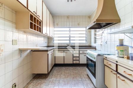 Casa à venda com 250m², 3 quartos e 3 vagas Casa à venda com 250m², 3 quartos e 3 vagasCozinha
