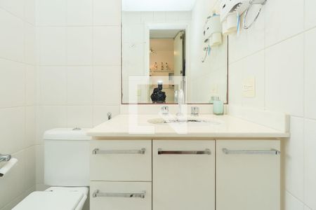 Apartamento à venda com 143m², 3 quartos e 2 vagas Apartamento à venda com 143m², 3 quartos e 2 vagasBanheiro da Suíte 2