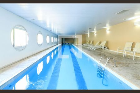 Apartamento à venda com 143m², 3 quartos e 2 vagas Apartamento à venda com 143m², 3 quartos e 2 vagasÁrea comum - Piscina