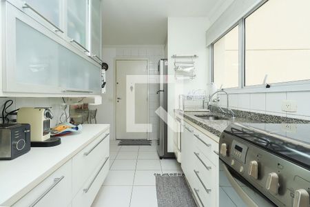 Apartamento à venda com 143m², 3 quartos e 2 vagas Apartamento à venda com 143m², 3 quartos e 2 vagasCozinha