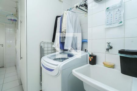 Apartamento à venda com 143m², 3 quartos e 2 vagas Apartamento à venda com 143m², 3 quartos e 2 vagasÁrea de Serviço