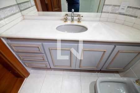 Apartamento para alugar com 367m², 4 quartos e 4 vagasBanheiro da Suíte 2