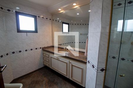 Apartamento para alugar com 367m², 4 quartos e 4 vagasBanheiro da Suíte 4