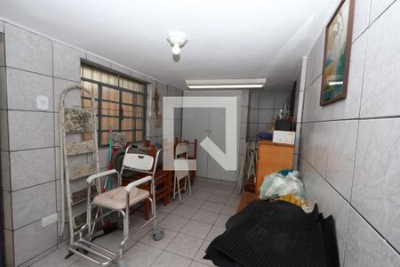 Casa à venda com 210m², 4 quartos e 3 vagas Casa à venda com 210m², 4 quartos e 3 vagasCasa de baixo