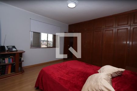 Casa à venda com 210m², 4 quartos e 3 vagas Casa à venda com 210m², 4 quartos e 3 vagasSuíte master