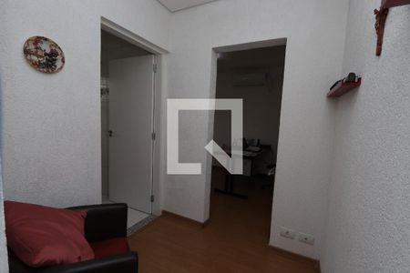 Casa à venda com 210m², 4 quartos e 3 vagas Casa à venda com 210m², 4 quartos e 3 vagassaleta