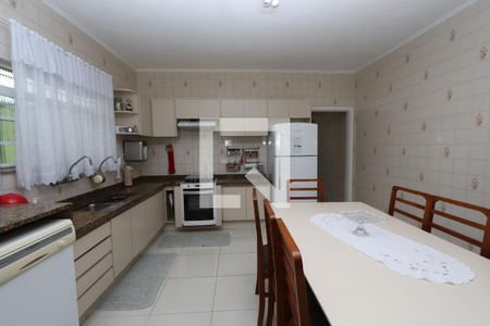 Casa à venda com 210m², 4 quartos e 3 vagas Casa à venda com 210m², 4 quartos e 3 vagasCozinha